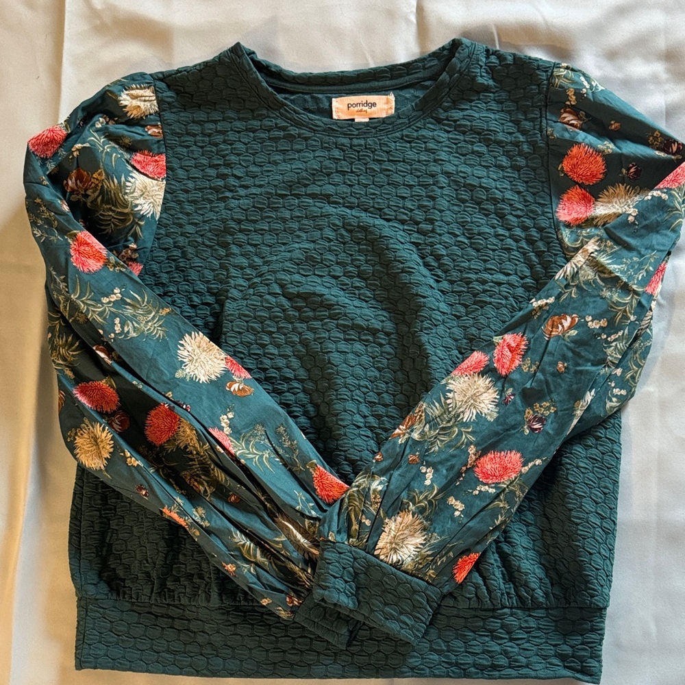 Porridge Floral Sleeve Textured Green Top size L